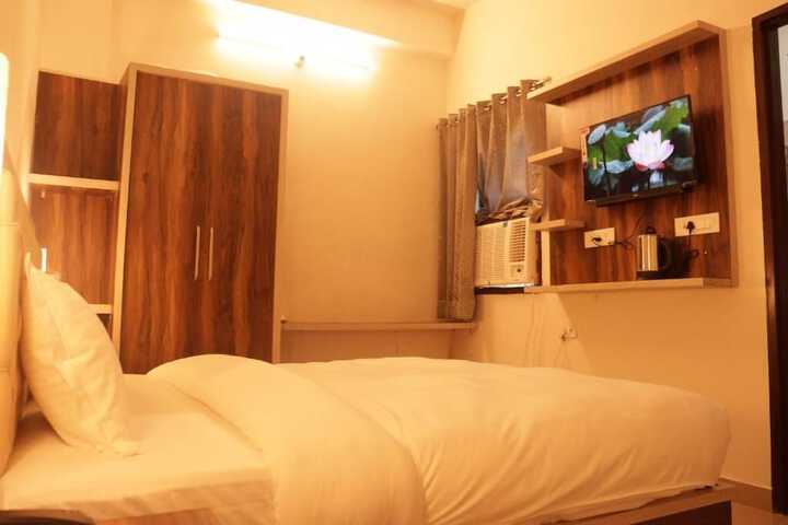 Room 15 of 54