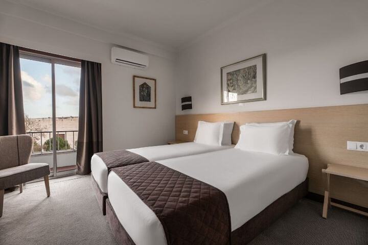 Room 46 of 92