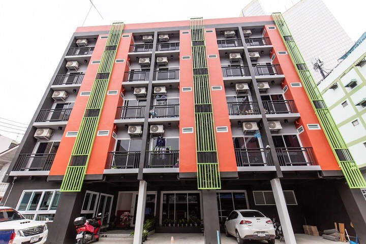 Mango 10 House