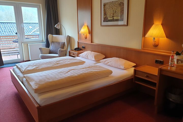 Room 3 of 56