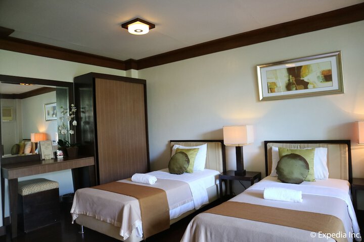Room 7 of 34