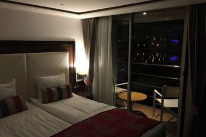 Room 13 of 52