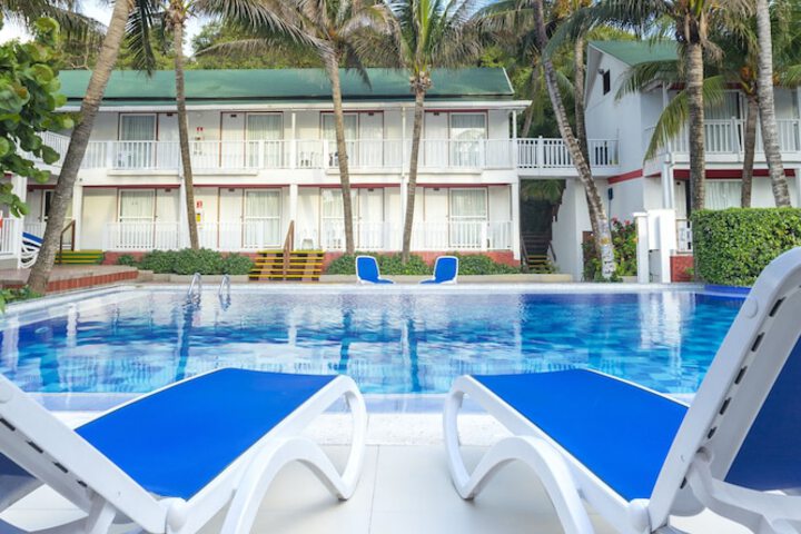 Pool Hotel
