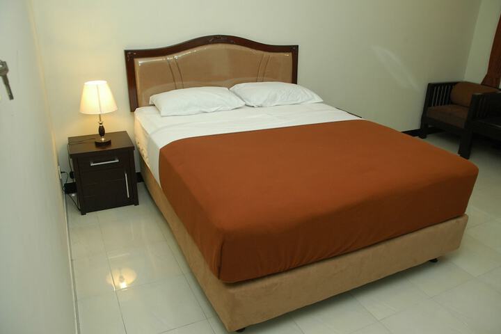 Room 15 of 37