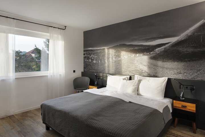 Room 8 of 20