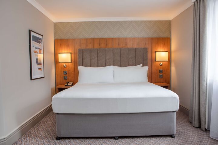 Room 3 of 52