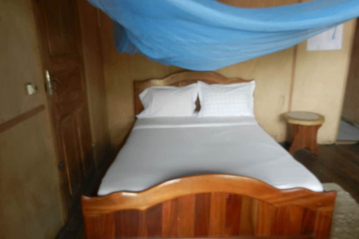Room 14 of 33