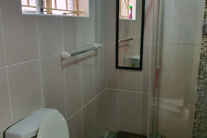 Room 15 of 23