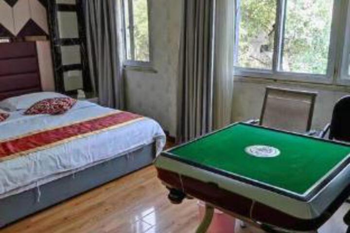 Room 17 of 17