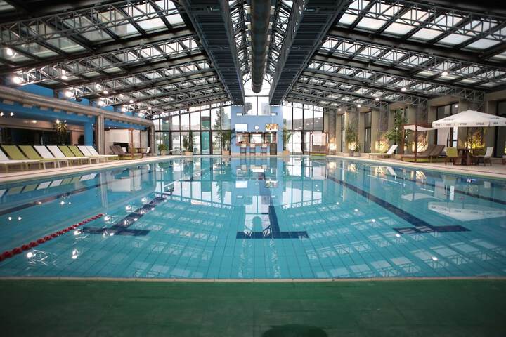 Hotel with Pool
