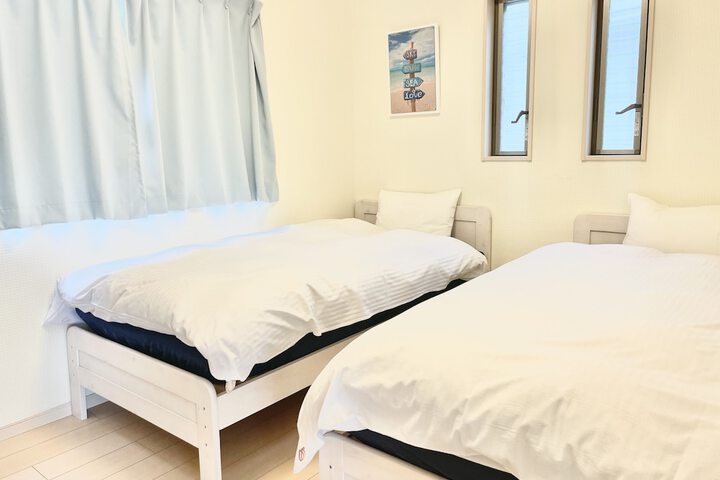 Room 11 of 50
