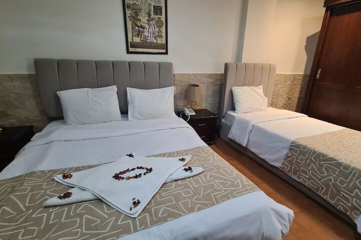 Room 100 of 340