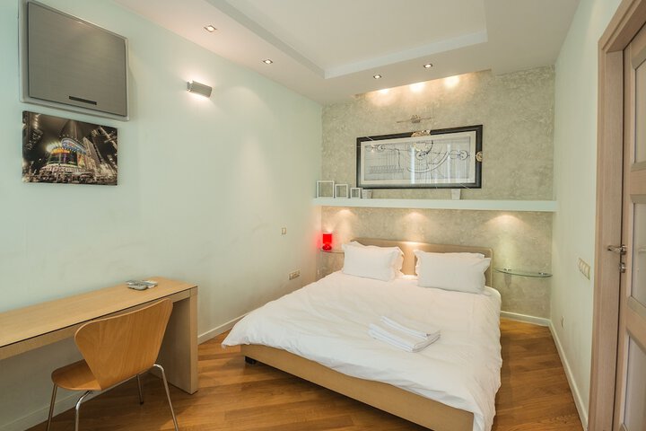 Room 17 of 152