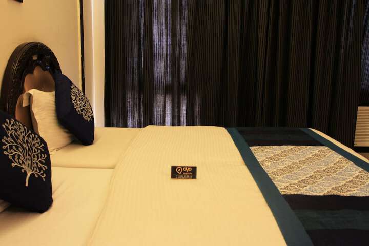 Room 10 of 25