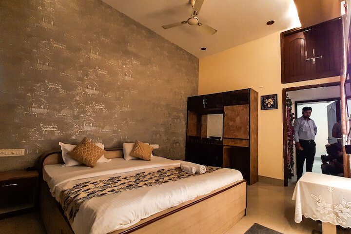 Room 3 of 45