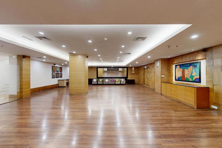 Hotel Lobby