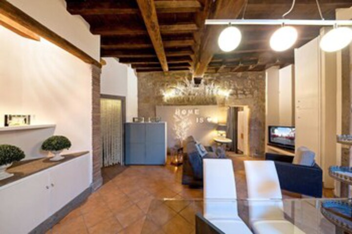 Room 14 of 28