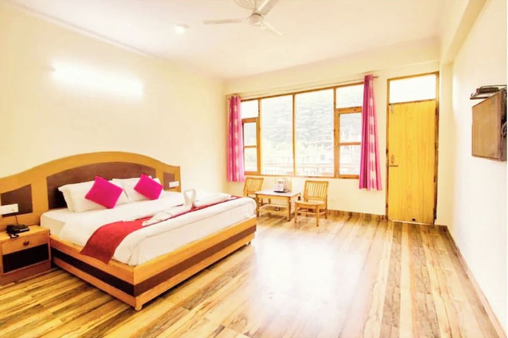Room 2 of 9