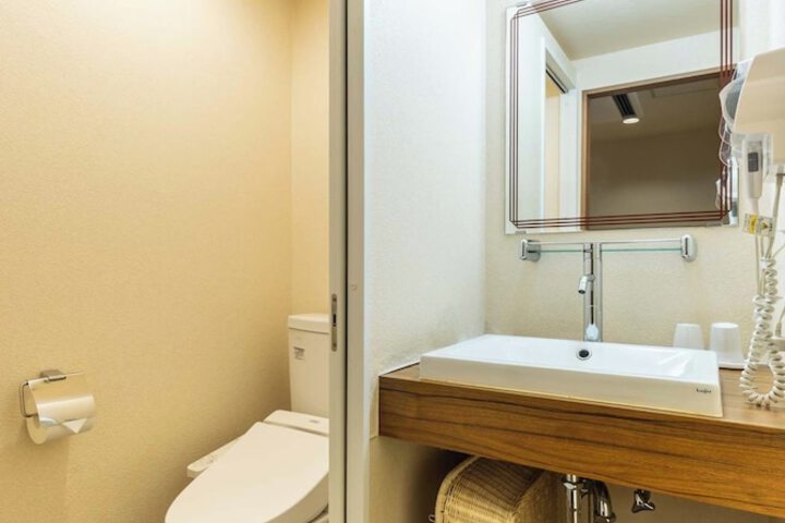 Clean Restrooms