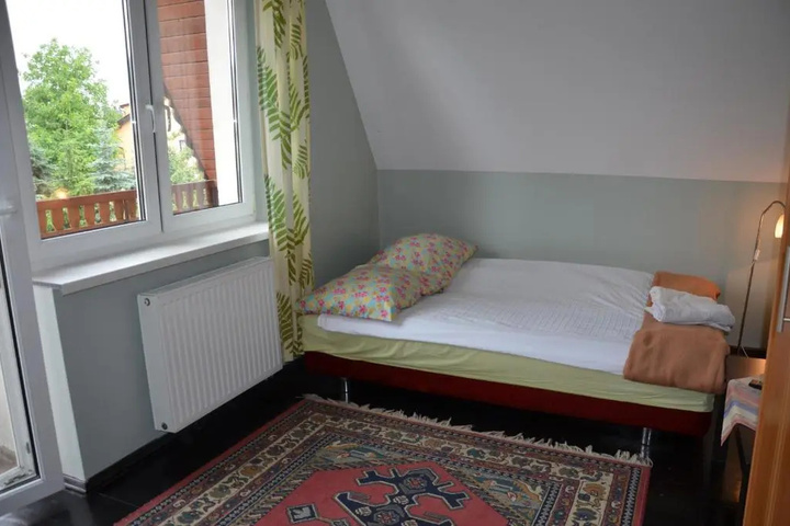 Room 4 of 20