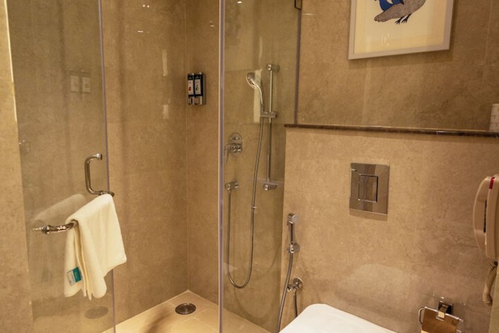 Room 32 of 53