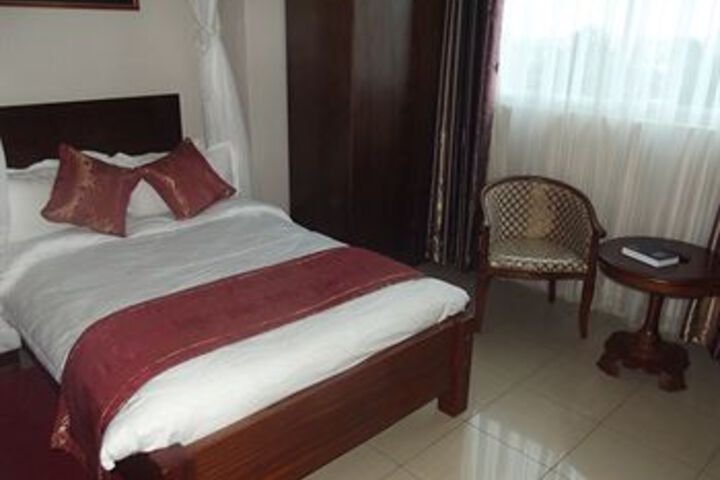 Room 18 of 25