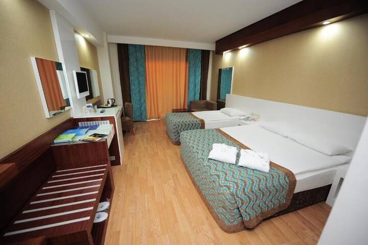 Room 15 of 120