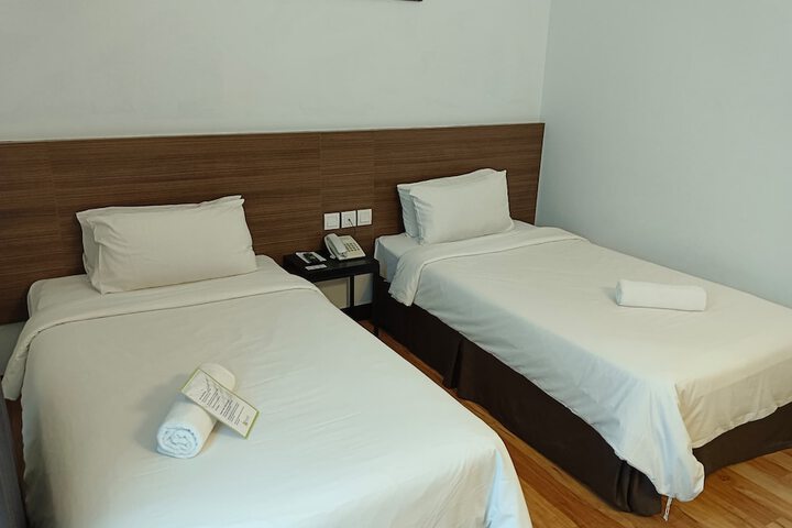 Room 18 of 53