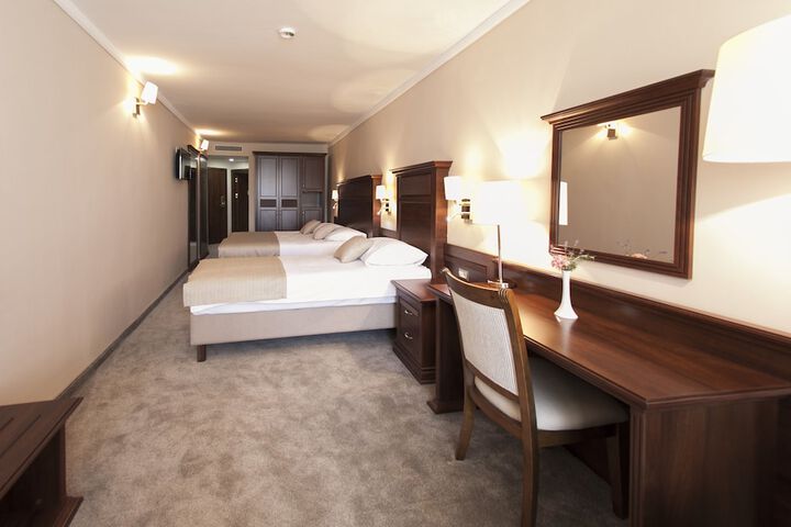 Room 9 of 46