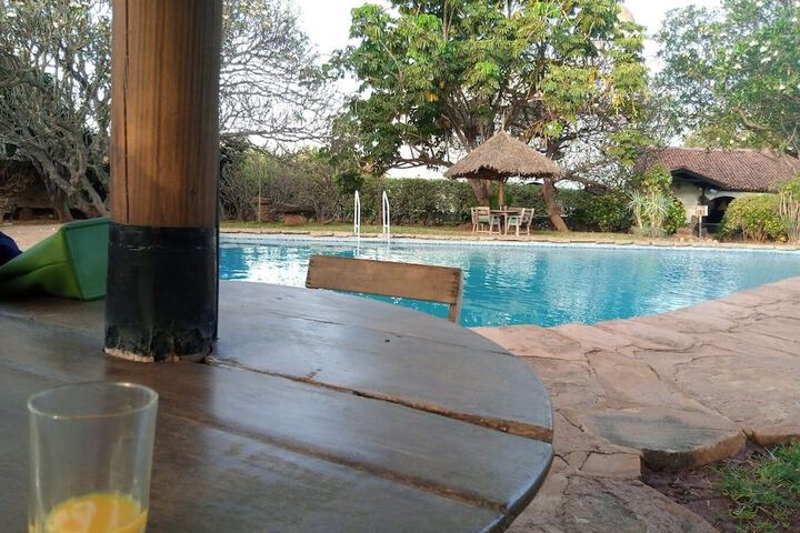 Pool 16 of 25