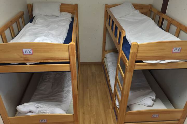 Room 7 of 47