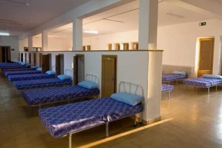 Room 5 of 38