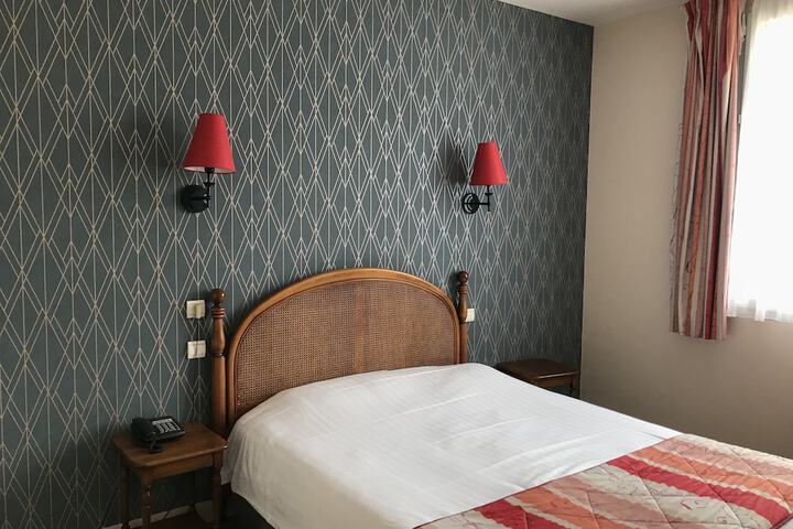 Room 6 of 24