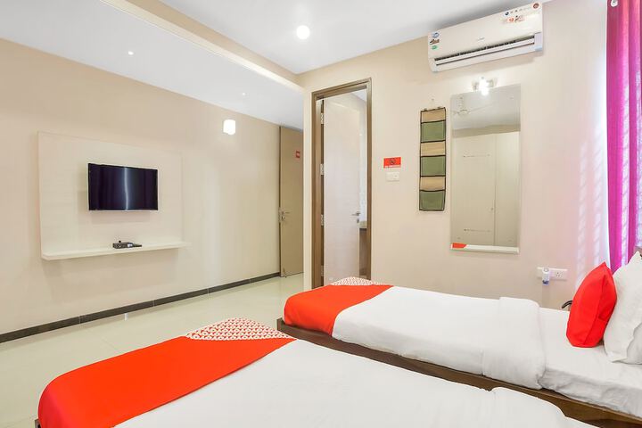Room 14 of 24