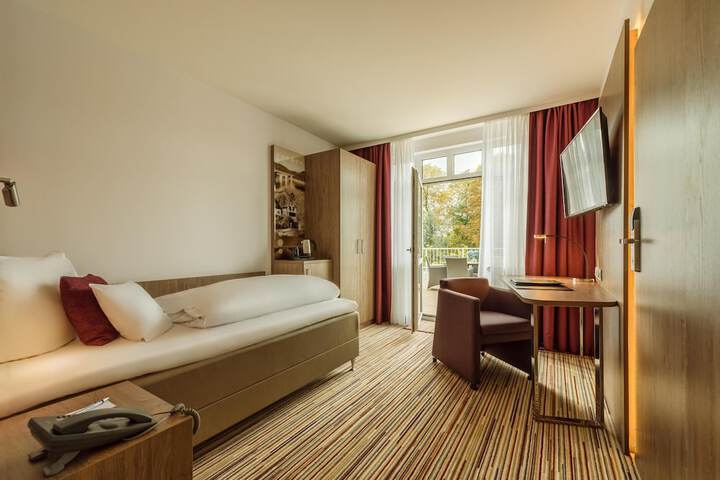 Room 22 of 61