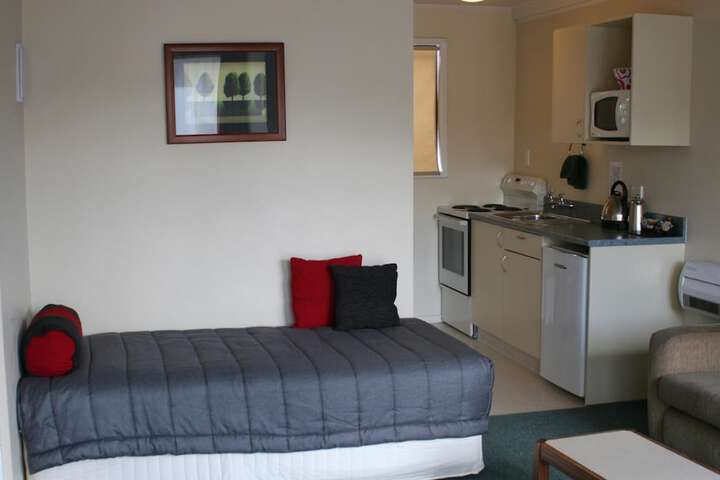 Room 9 of 32