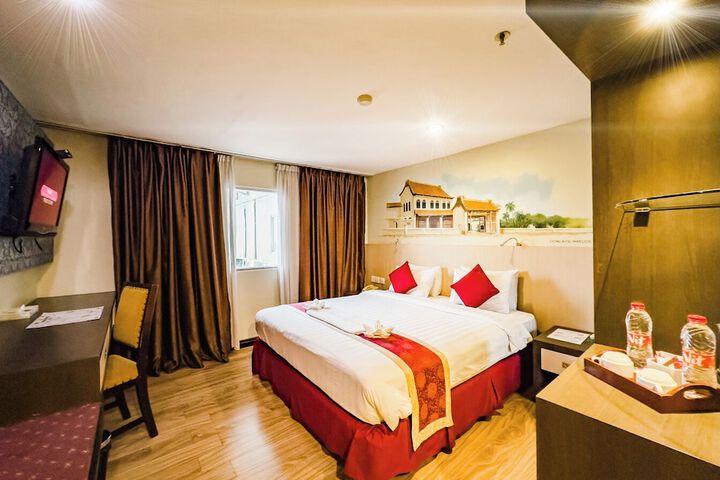 Room 15 of 32