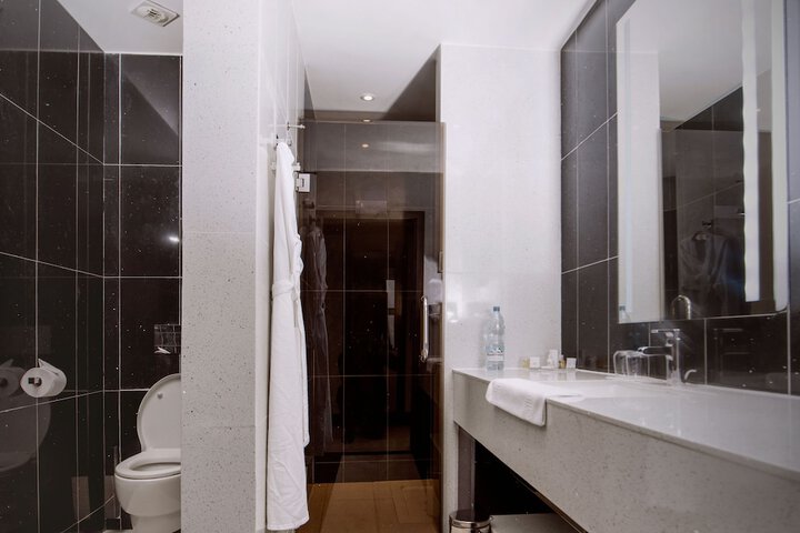 Room 29 of 53