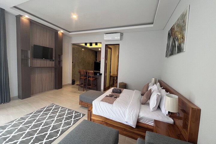 Room 25 of 86