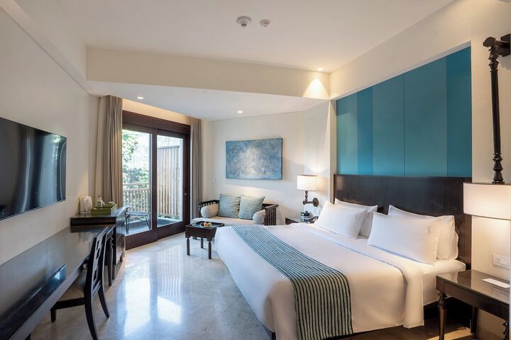 Room 28 of 207