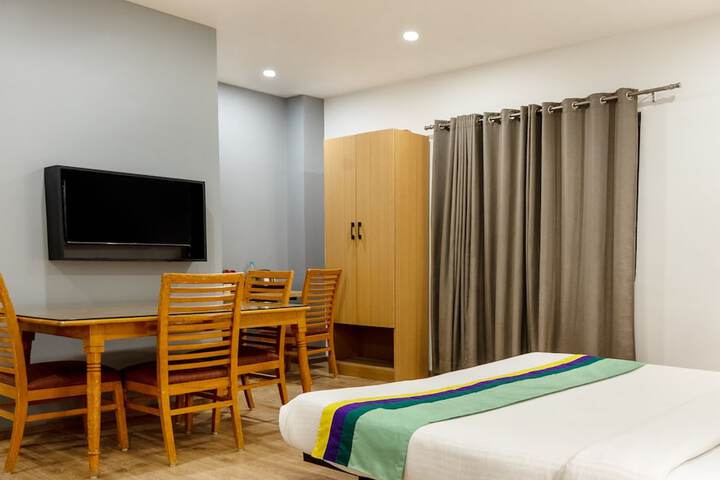 Room 13 of 35