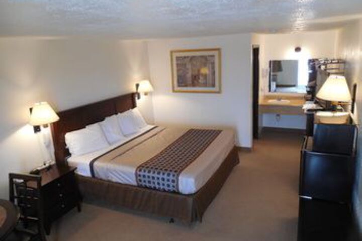 Room 30 of 98