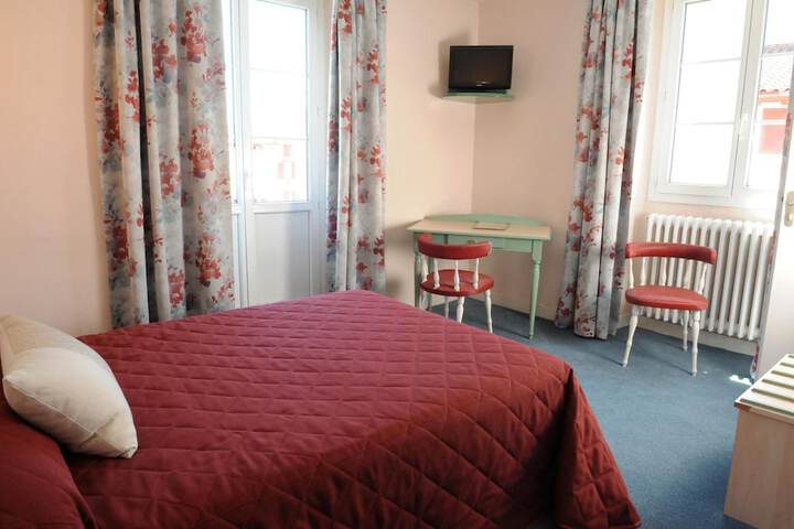 Room 10 of 23