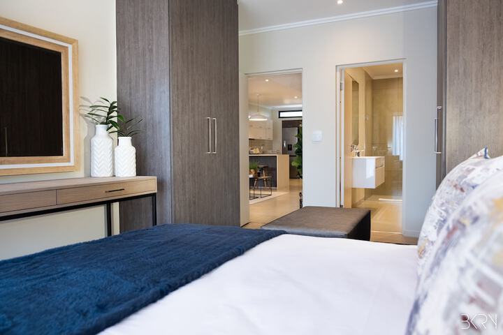 Room 2 of 21