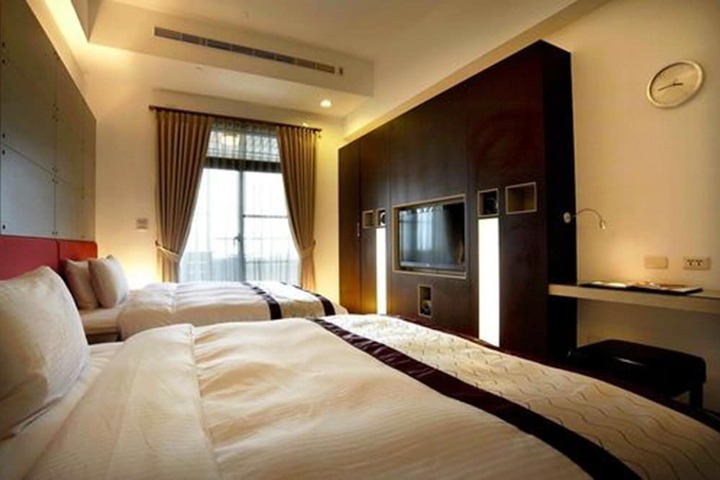 Room 15 of 29