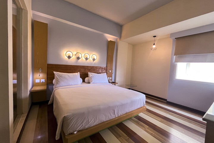 Room 8 of 54