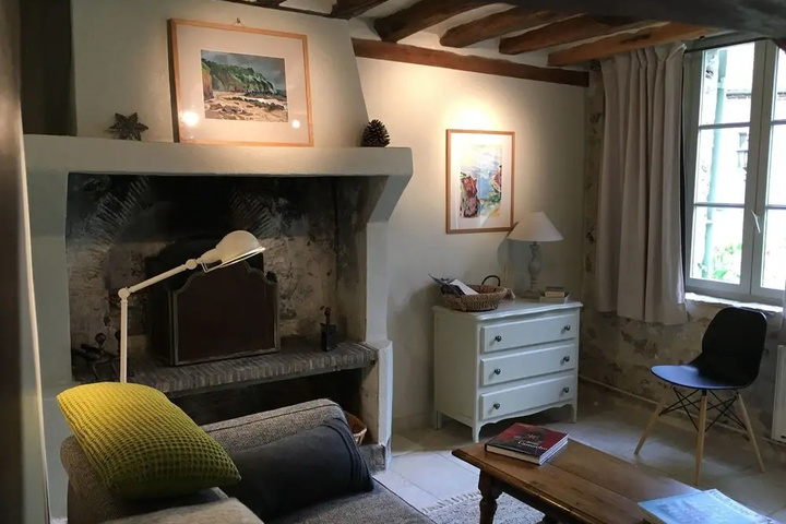 Room 5 of 14