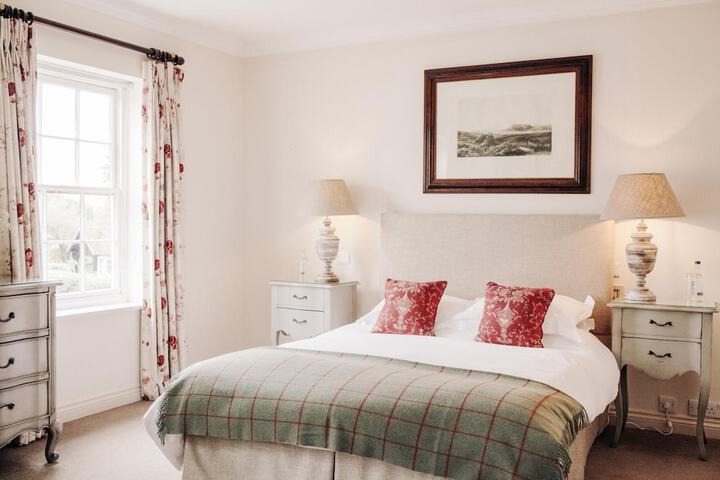 Room 7 of 28