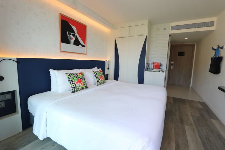 Room 10 of 158