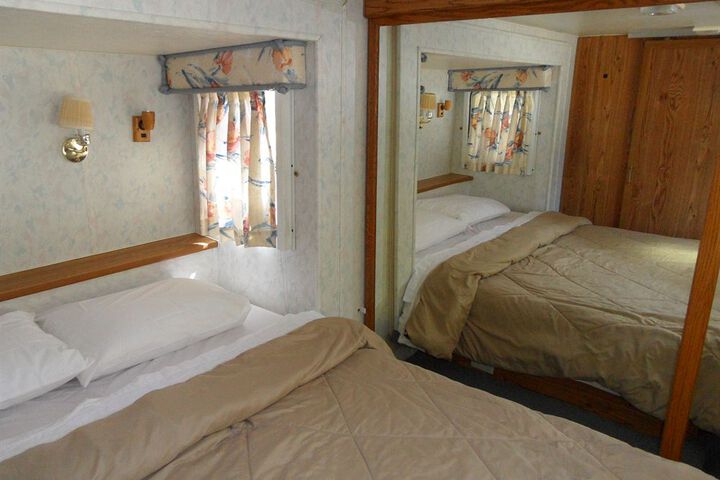 Room 6 of 27